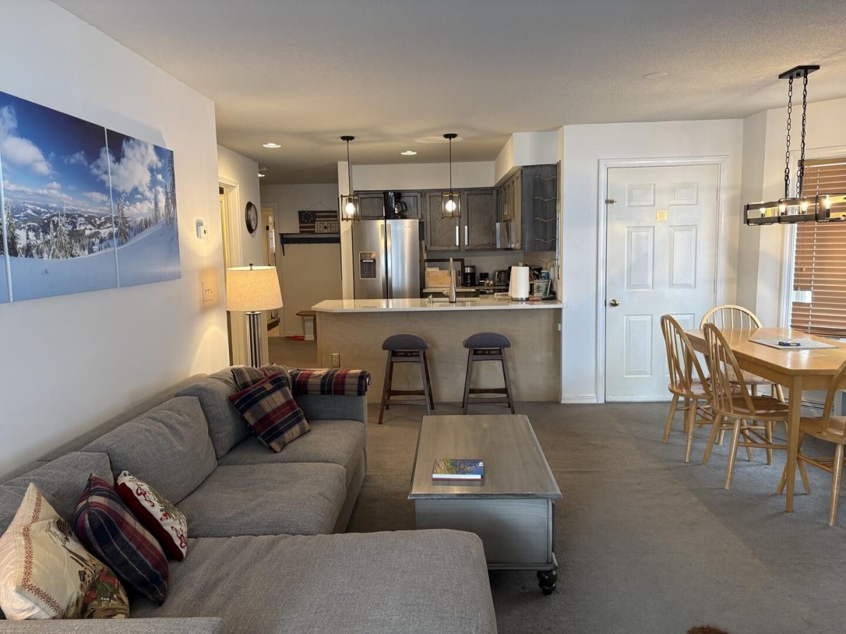 Living Room at Pico Mountain condo F101